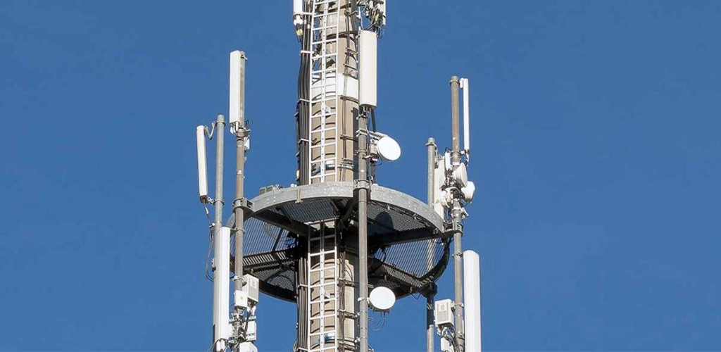 Как оборудование оказывается на мачте сотовой связи: путь от фундамента до первого сигнала